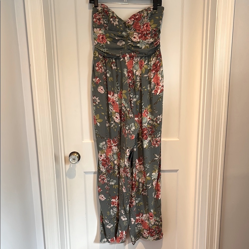 Band of Gypsies strapless sweetheart neckline floral wide leg jumpsuit